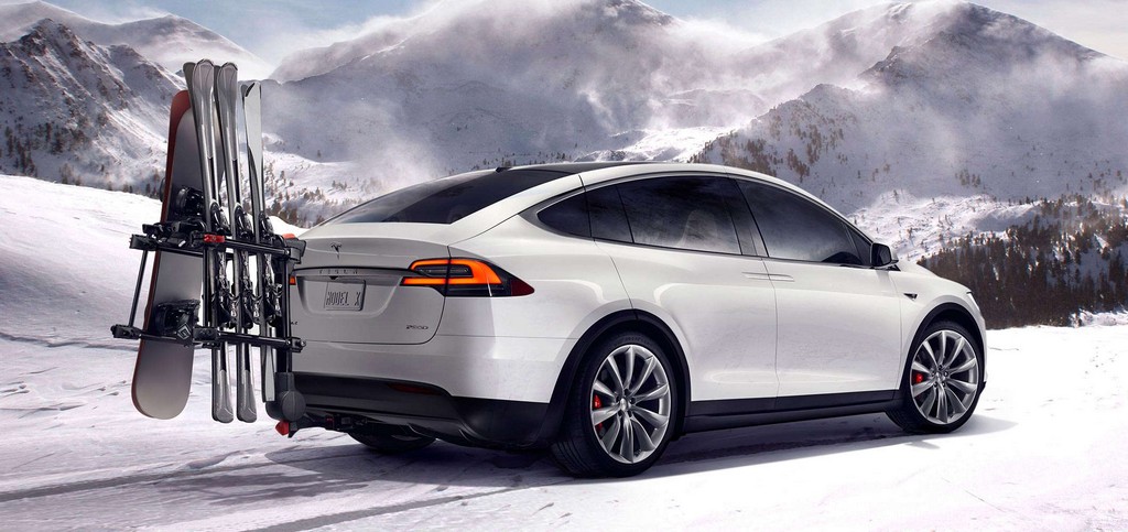 Tesla Model X tre Quarti Posteriore
