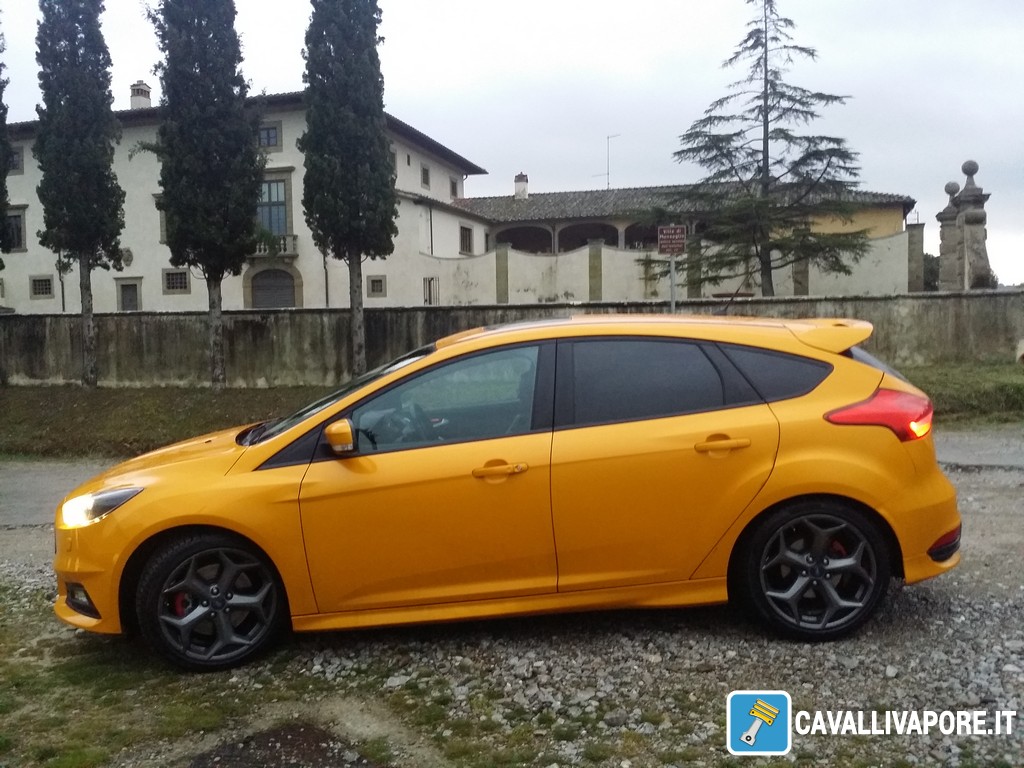 Ford Focus ST-9