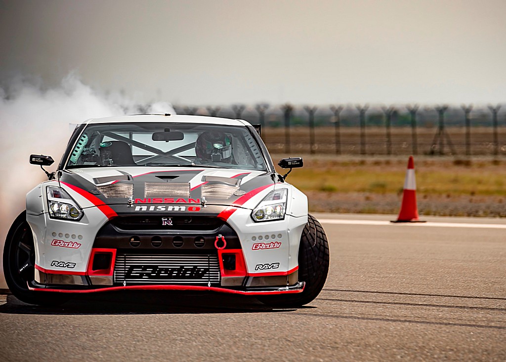 Nissan GT-R Nismo MY16 Guinness World Record