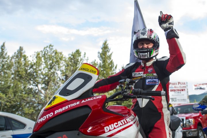 ducati-1200-multistrada-pikes-peak-01 ducati-1200-multistrada-pikes-peak-01