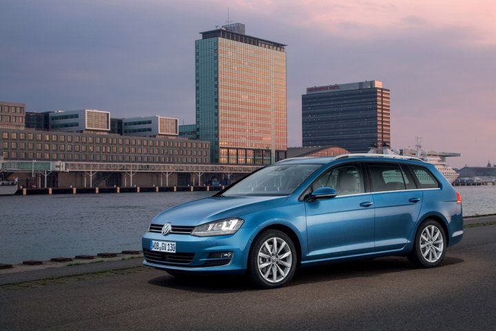 volkswagen-golf-variant-fronte-laterale-sinistro