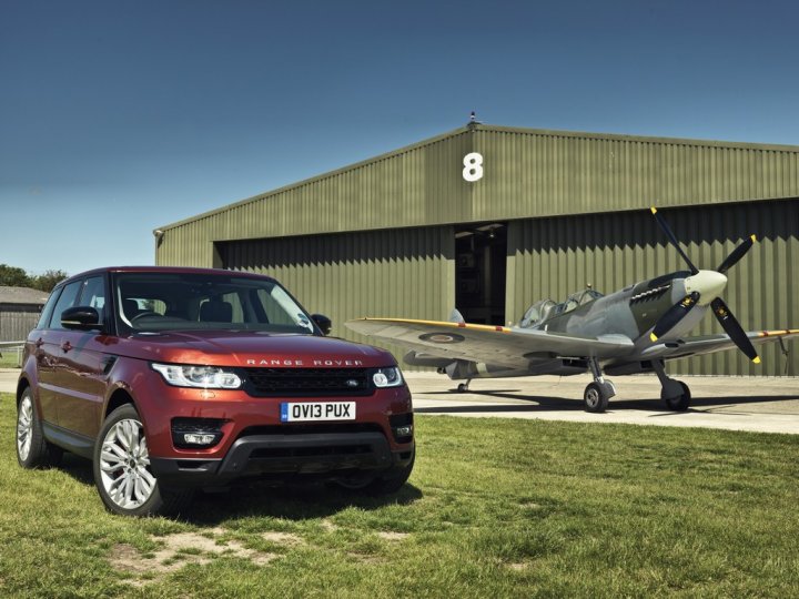 range-rover-sport-vs-spitfire-03