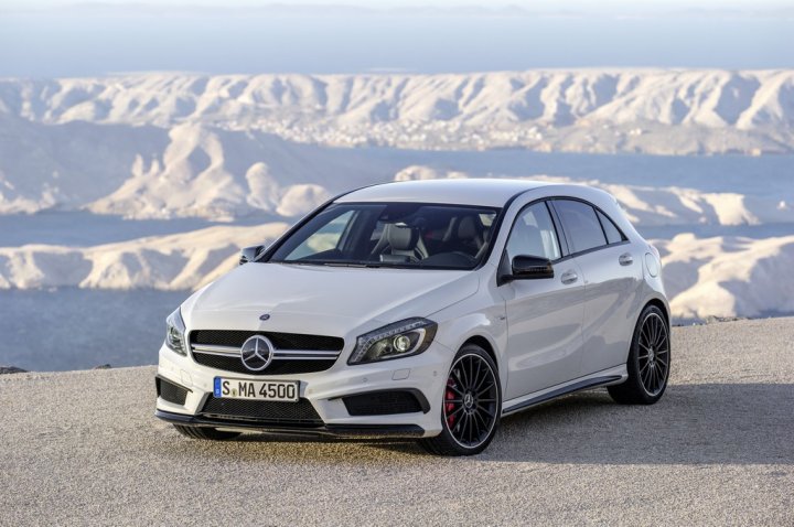 mercedes-classe-a45-amg-01