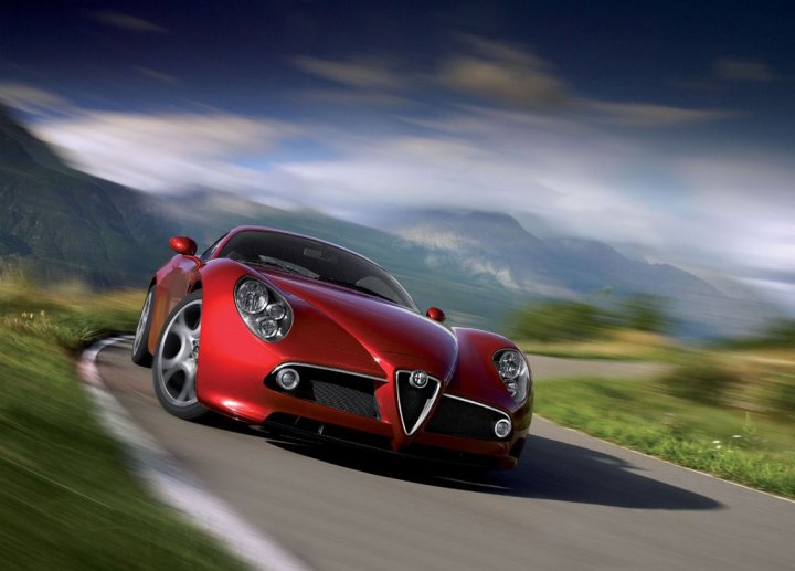 alfa-romeo-8c-competizione