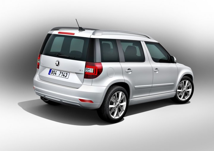 skoda-nuova-yeti-tre-quarti-posteriore