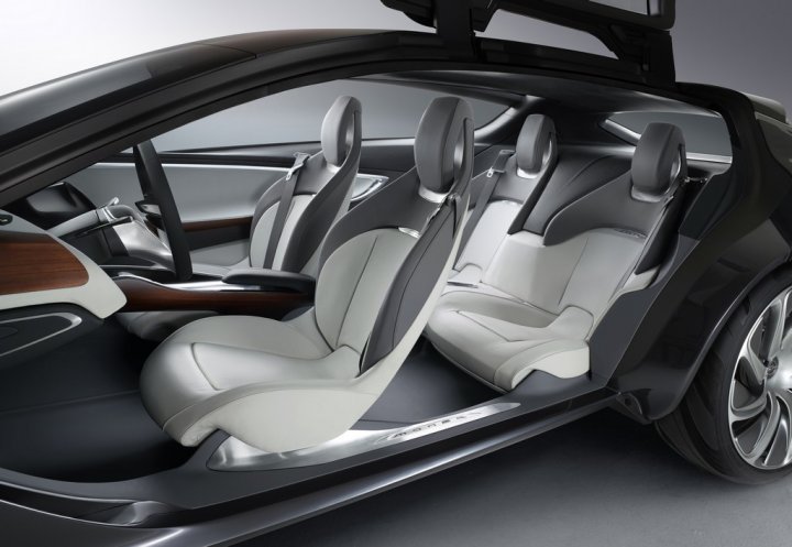 opel-monza-concept-interni