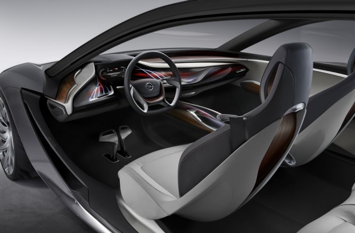 opel-monza-concept-plancia