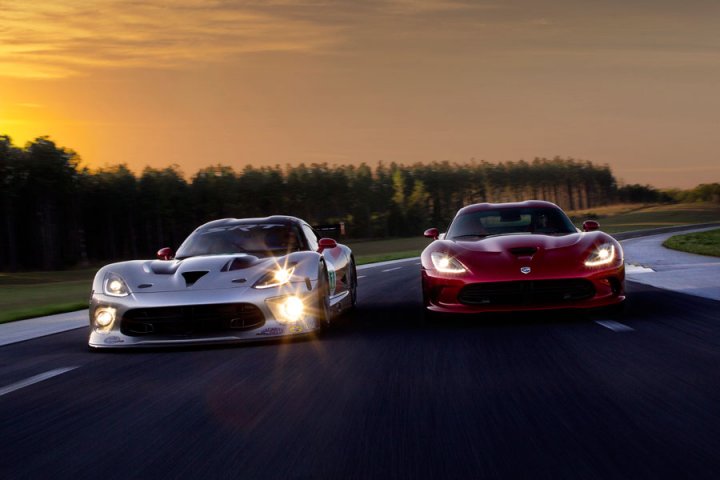 (L) 2013 SRT Viper GTS-R and (R) 2013 SRT Viper GTS