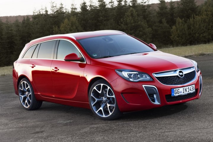 opel-insignia-opc-tre-quarti-anteriore