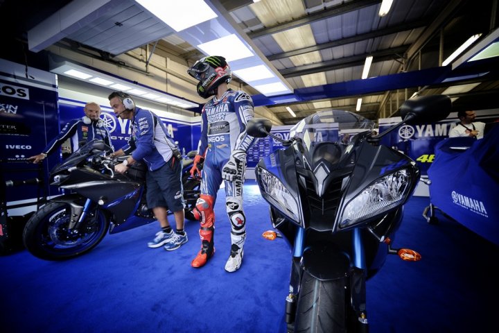 yzf-r1-e-yzf-r6-race-blu-my-2014-2 yzf-r1-e-yzf-r6-race-blu-my-2014-2