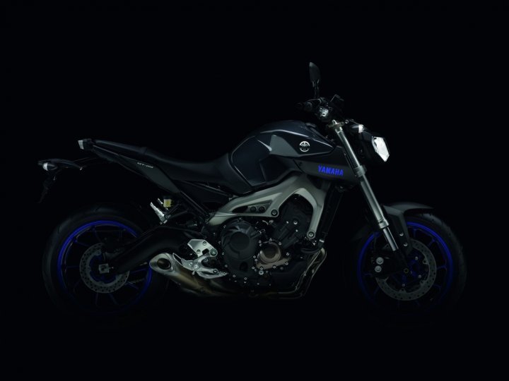 mt-09-race-blu-my-2014-laterale-destro mt-09-race-blu-my-2014-laterale-destro
