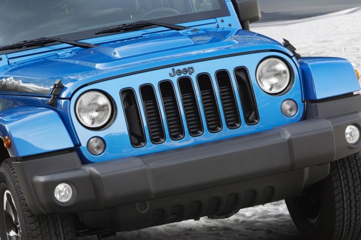 jeep-wrangler-white-polar-davanti