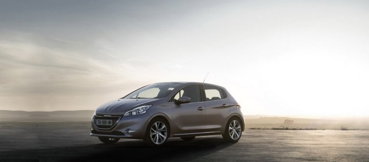 peugeot-208