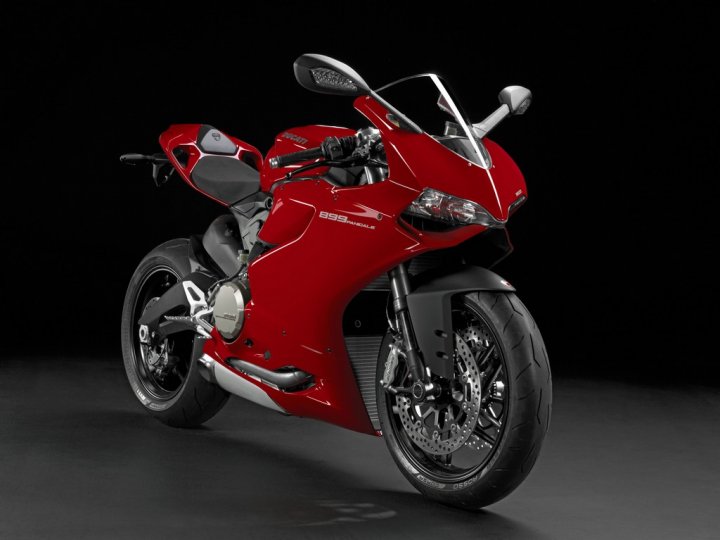 ducati-899-panigale-rossa-fronte-laterale-destro