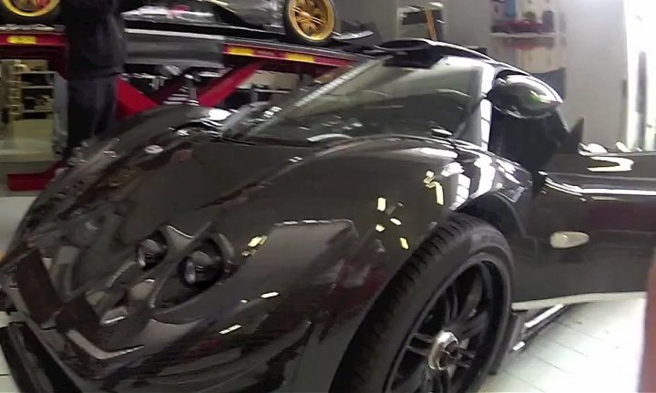 pagani-zonda-760-rs-frontale pagani-zonda-760-rs-frontale