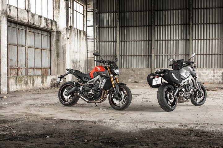 yamaha-mt-09-my-2014-sport-version-e-touring-version yamaha-mt-09-my-2014-sport-version-e-touring-version