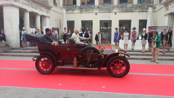 stelle-sul-liston-2013-lancia-alpha-sfilata