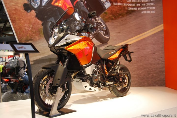 ktm-adventure-1190-eicma-live