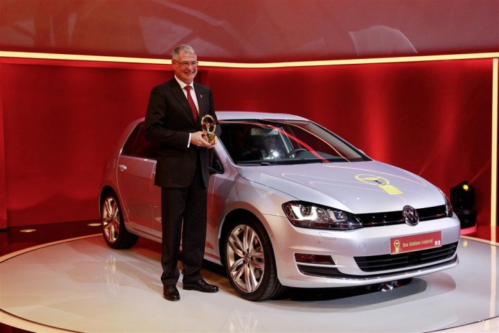 volkswagen-golf-volante-doro-2013 volkswagen-golf-volante-doro-2013