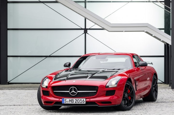 mercedes-sls-amg-gt-final-edition-tre-quarti-anteriore mercedes-sls-amg-gt-final-edition-tre-quarti-anteriore