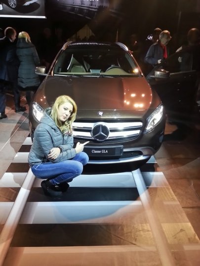 mercedesbenzshow-mercedes-gla-rebecca-bianchi-2