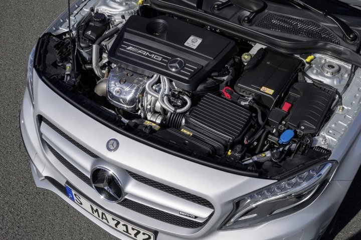 mercedes-gla-45-amg-motore mercedes-gla-45-amg-motore