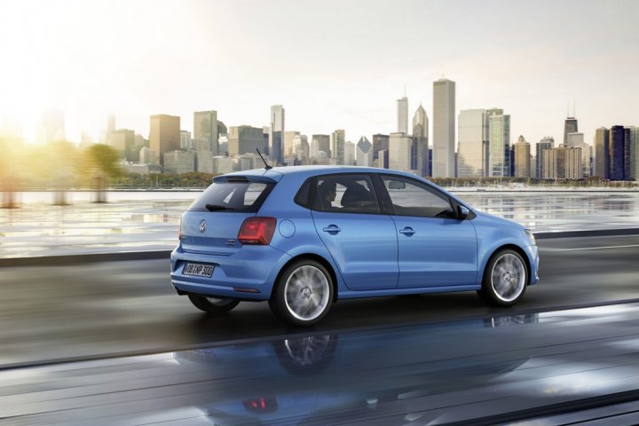 volkswagen-polo-tre-quarti-posteriore volkswagen-polo-tre-quarti-posteriore