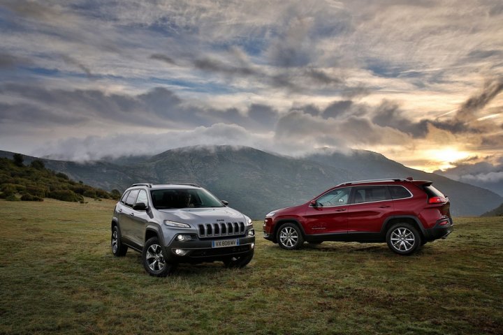 jeep-cherokee-trailhawk-limited jeep-cherokee-trailhawk-limited