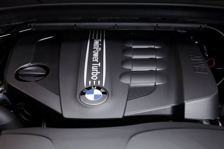 BMW-X1-Motore