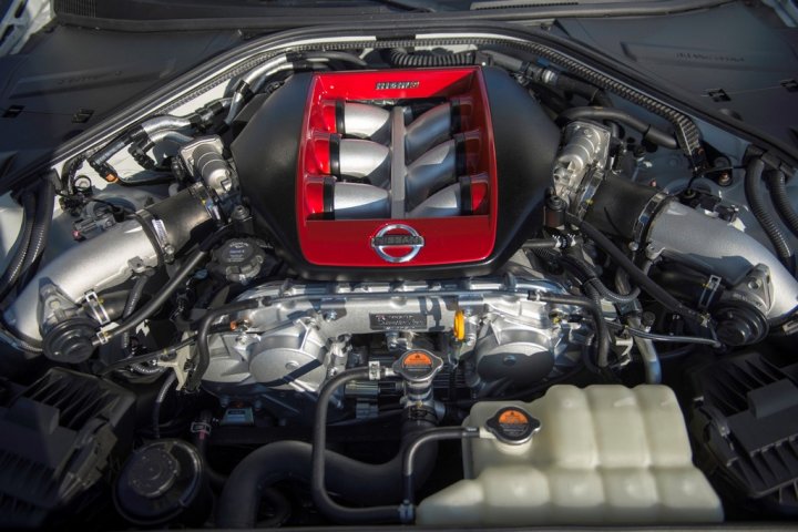 nissan-gt-r-nismo-motore-2 nissan-gt-r-nismo-motore-2