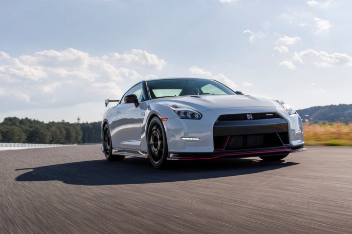 nissan-gt-r-nismo-tre-quarti nissan-gt-r-nismo-tre-quarti