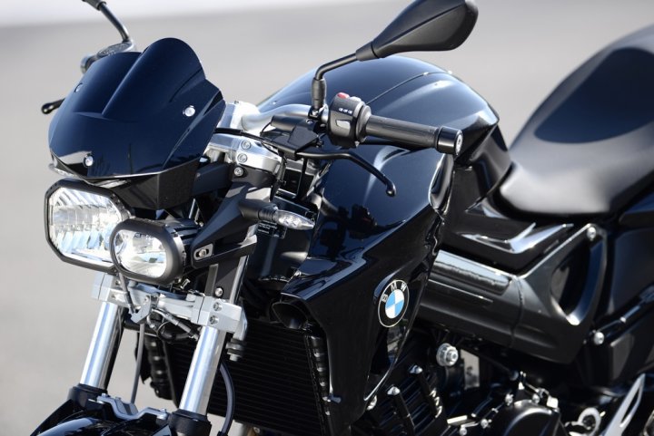 bmw-f-800-r-all-black-fronte