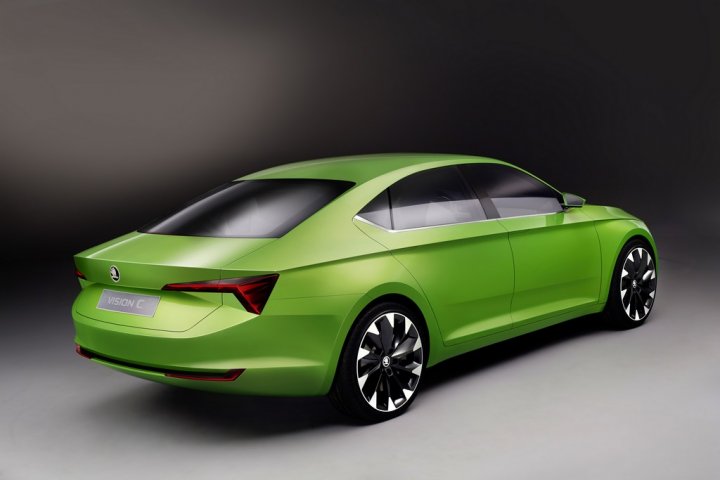 skoda-visionc-sketch-tre-quarti-posteriore