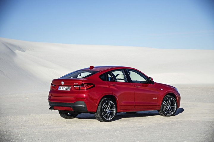 bmw-x4-tre-quarti-posteriore bmw-x4-tre-quarti-posteriore