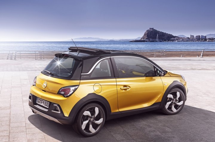 opel-adam-rocks-tre-quarti-posteriore opel-adam-rocks-tre-quarti-posteriore
