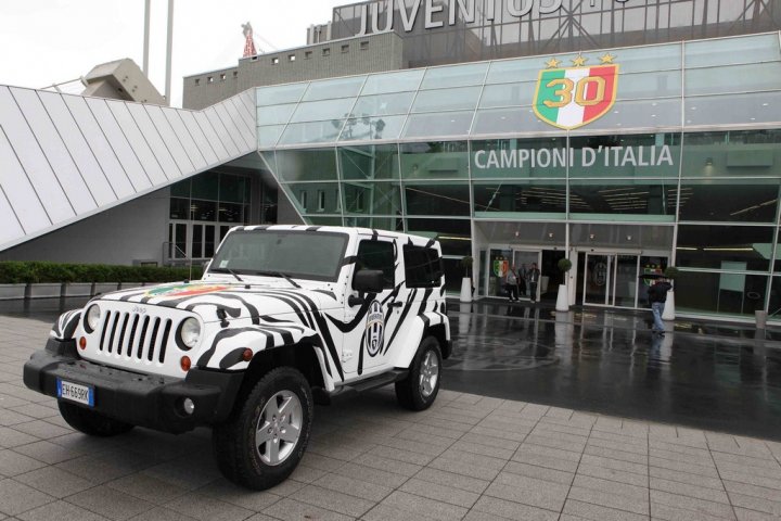 Jeep-Wrangler-Juventus-Stadio