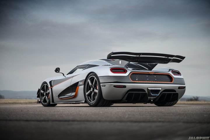koenigsegg-agera-one-1-dietro koenigsegg-agera-one-1-dietro
