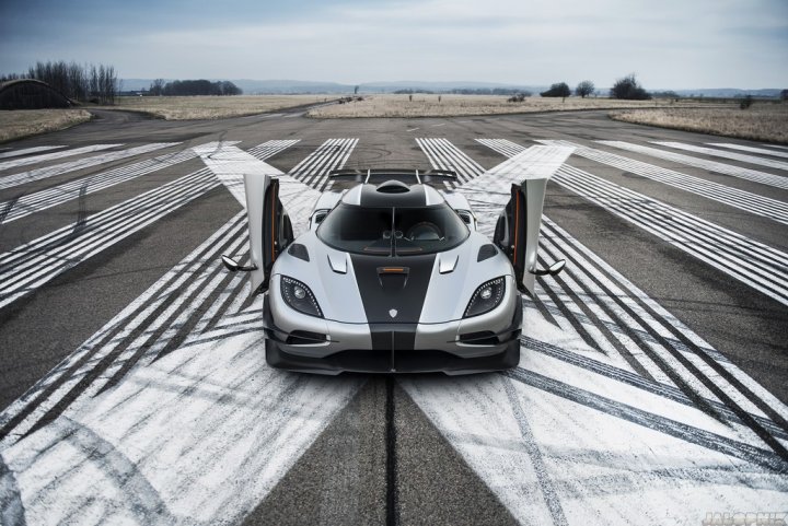 koenigsegg-agera-one-1 koenigsegg-agera-one-1
