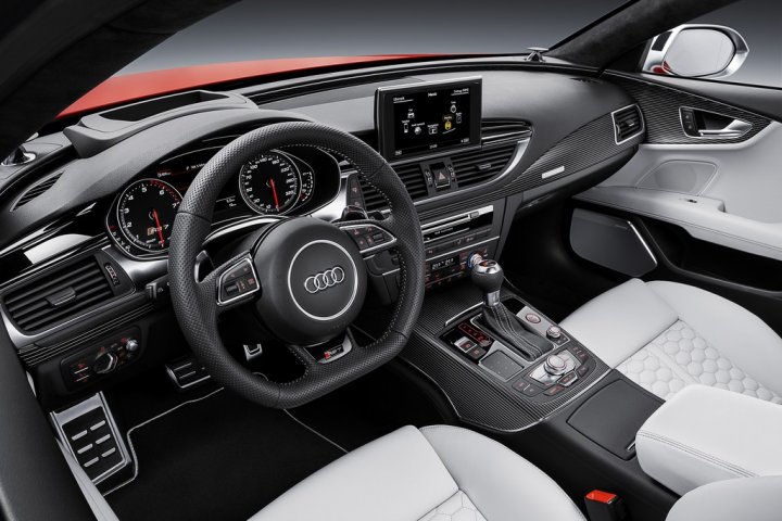 audi-rs7-sportback-cockpit