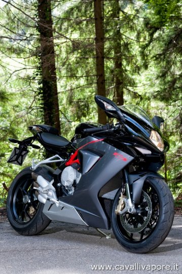 mv-agusta-f3-e-rivale-prova-11 mv-agusta-f3-e-rivale-prova-11