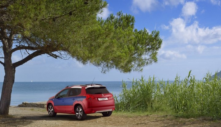 Peugeot-2008-Castagna-Mare Peugeot-2008-Castagna-Mare