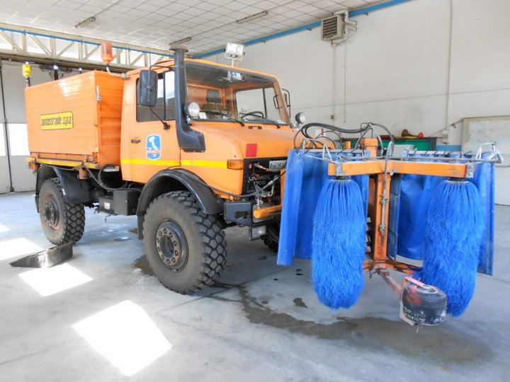 Unimog-Autostrada-1