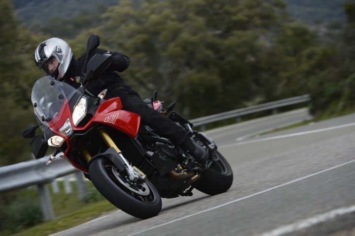 Aprilia-Caponord-1200-1