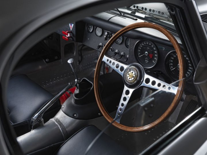 Jaguar-E-Type-Lightweight-5 Jaguar-E-Type-Lightweight-5