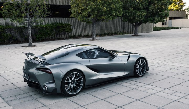 Toyota-FT-1-Argento-1 Toyota-FT-1-Argento-1