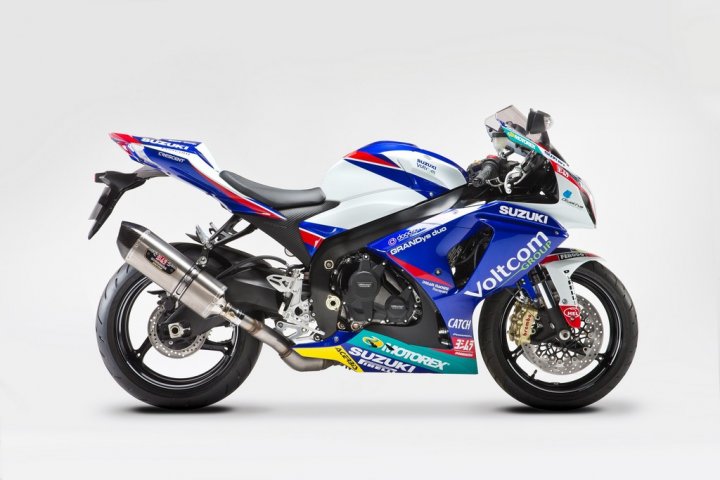 Suzuki-GSX-R1000-World-Superbike-Replica-2