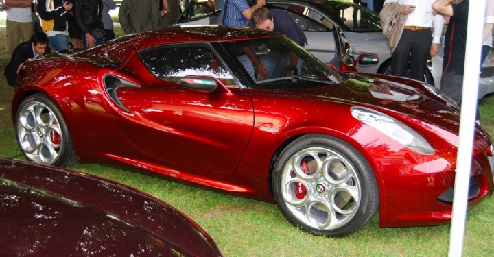 alfa-romeo-4c-lato