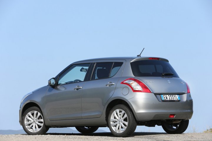 Suzuki-Swift-4x4-DualJet-Tre-Quarti-Posteriore Suzuki-Swift-4x4-DualJet-Tre-Quarti-Posteriore
