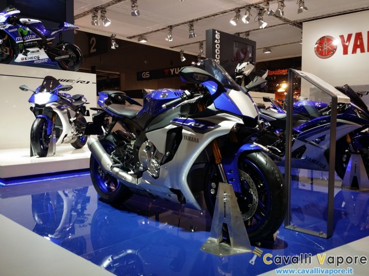 Yamaha-R1-2015-EICMA-LIVE-3