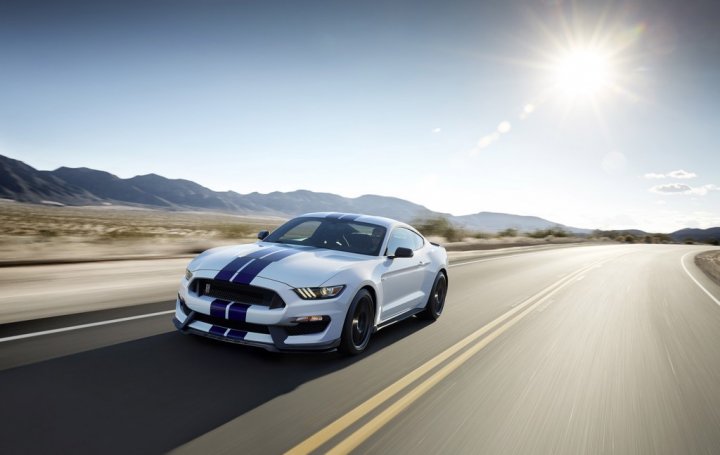 Shelby-GT350-Mustang-07